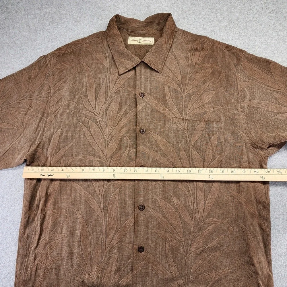 Tommy Bahama Men's L Silk Brown‎ Tropical Short Sleeve Button Front Shirt